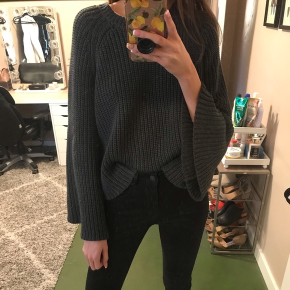 Green Sweater Bell Sleeve - Picture 6 of 7